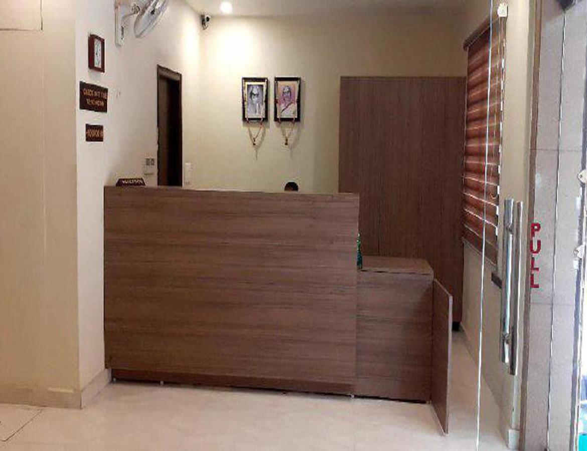 Hotel Artika Inn Варанаси Екстериор снимка